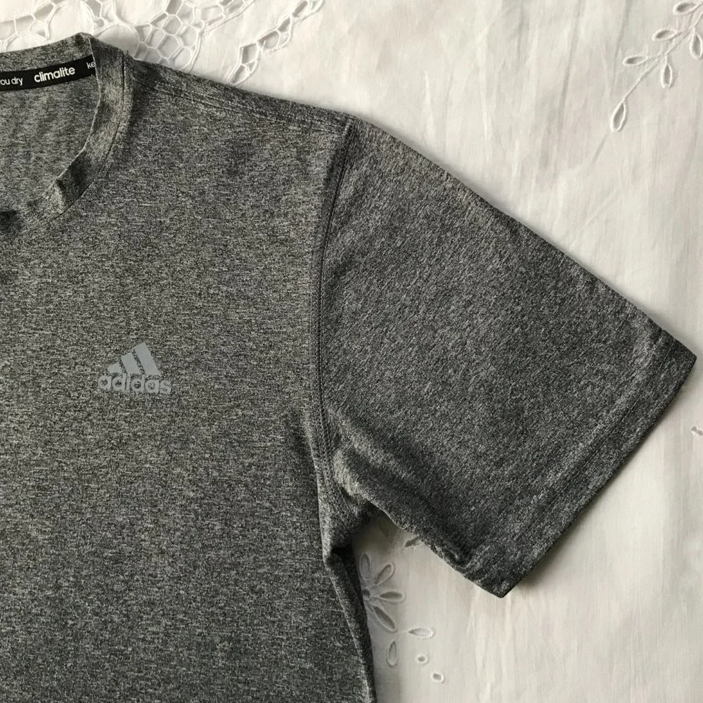 Adidas Gray Performance T-Shirt S Climalite EUC Running Workout Keeps You Dry